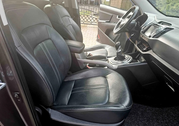 Kia Sportage cena 52900 przebieg: 176000, rok produkcji 2015 z Nowogrodziec małe 529